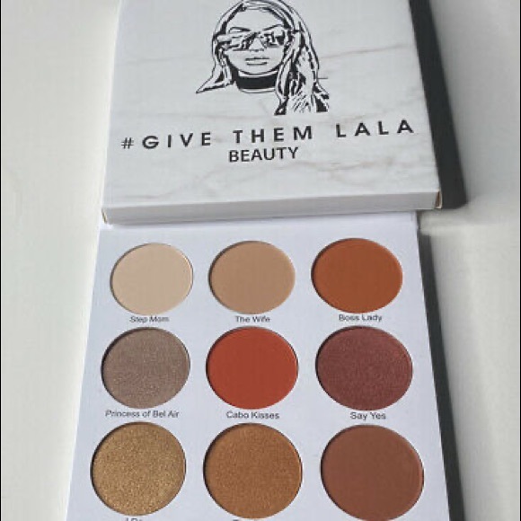 Give them Lala beauty eyeshadow palette NEW - Picture 3 of 6